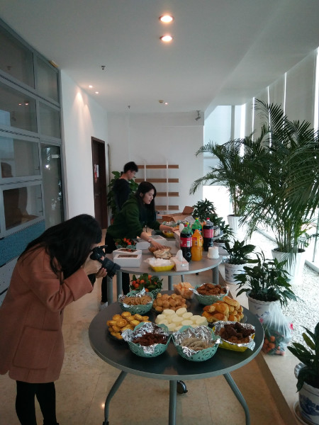 组委会偷偷给大家准备了下午茶